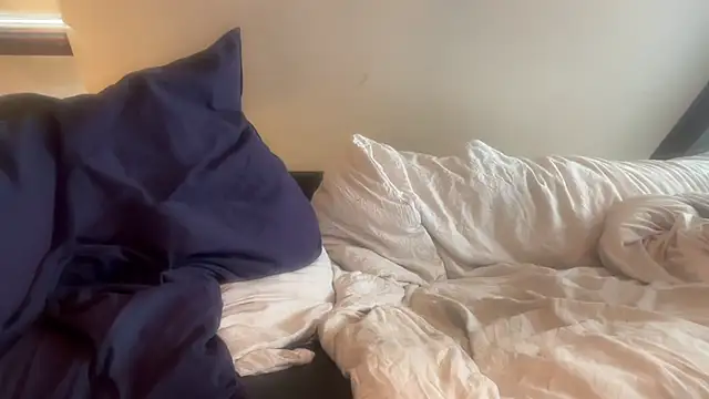 Snapshot of CBT-Sounding chatting on December 2, 2025, 9:14 am CBT-Sounding online show from December 2, 2025, 9:14 am