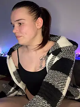 Snapshot of LoreenKinky chatting on February 12, 2026, 7:09 pm LoreenKinky online show from February 12, 2026, 7:09 pm