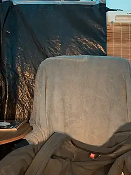 Snapshot of LoreenKinky chatting on February 18, 2026, 7:10 pm LoreenKinky online show from February 18, 2026, 7:10 pm