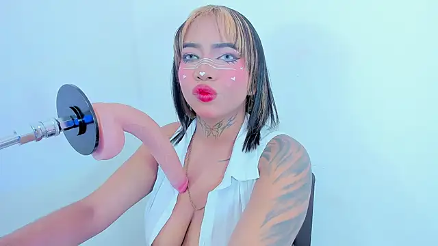 Snapshot of leticia_lynn1 chatting on December 20, 2025, 9:11 pm leticia lynn1 online show from December 20, 2025, 9:11 pm