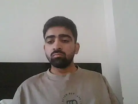 Snapshot of Jahaan2243 chatting on December 14, 2025, 9:03 am Jahaan2243 online show from December 14, 2025, 9:03 am