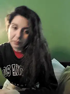 Snapshot of NatyMia chatting on December 4, 2025, 4:00 am NatyMia online show from December 4, 2025, 4:00 am