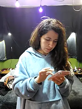 Snapshot of NatyMia chatting on December 14, 2025, 1:44 am NatyMia online show from December 14, 2025, 1:44 am