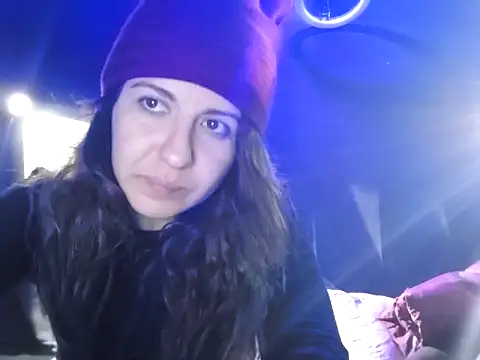 Snapshot of NatyMia chatting on December 15, 2025, 11:42 pm NatyMia online show from December 15, 2025, 11:42 pm