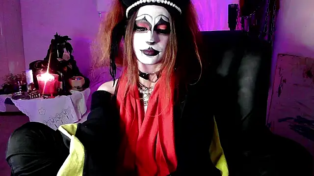 Snapshot of EmpressMorrigan chatting on February 6, 2026, 2:20 pm EmpressMorrigan online show from February 6, 2026, 2:20 pm