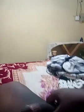 Snapshot of PoweringAlms chatting on December 17, 2025, 9:43 pm PoweringAlms online show from December 17, 2025, 9:43 pm