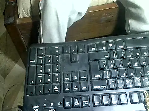 Snapshot of londanirc chatting on December 21, 2025, 1:40 pm londanirc online show from December 21, 2025, 1:40 pm