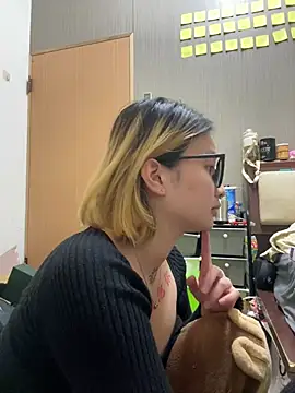 Snapshot of abella1116 chatting on January 9, 2026, 3:48 pm abella1116 online show from January 9, 2026, 3:48 pm