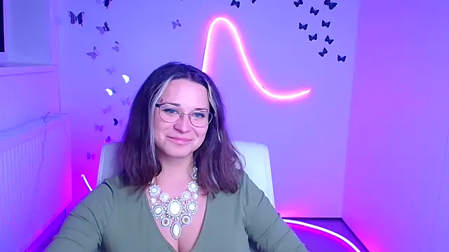 Melodie Aster online show from December 19, 2025, 7:21 pm