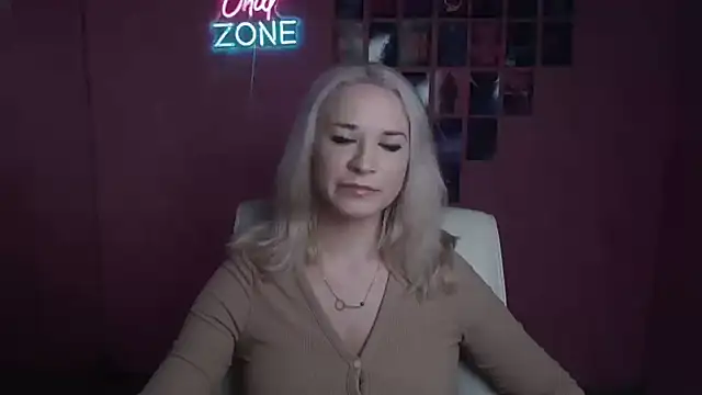 Melodie Aster online show from July 6, 2026, 5:26 am