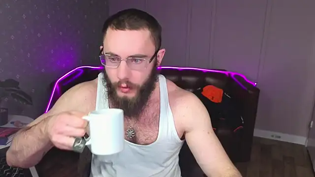 Snapshot of Ant_Power chatting on December 21, 2025, 9:49 am Ant Power online show from December 21, 2025, 9:49 am