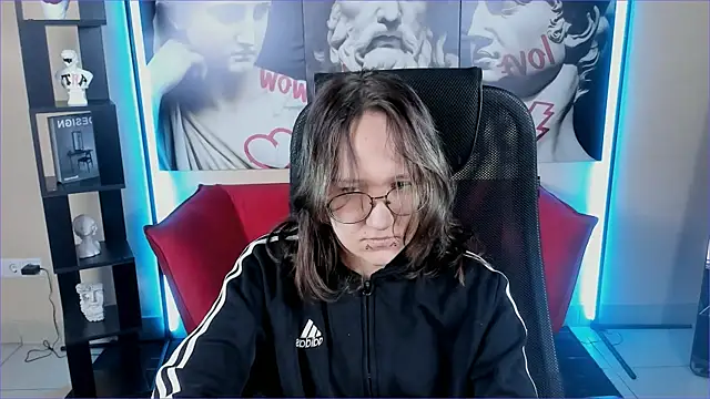 Snapshot of Sylvia_Reed chatting on December 14, 2025, 7:36 am Sylvia Reed online show from December 14, 2025, 7:36 am