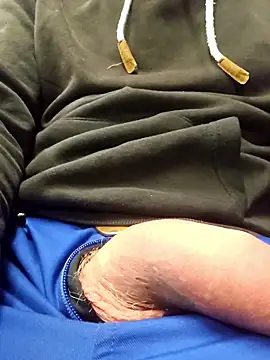 maaly1983 online show from December 16, 2025, 2:55 pm