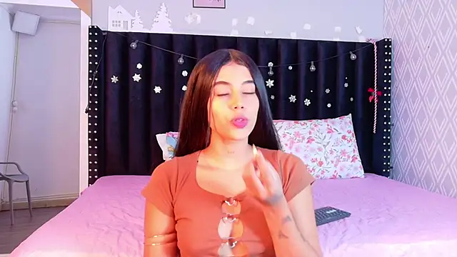 Snapshot of Kathamullerr chatting on December 16, 2025, 6:57 pm Kathamullerr online show from December 16, 2025, 6:57 pm