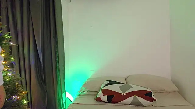 Snapshot of Aregoe_Art chatting on December 22, 2025, 9:01 pm Aregoe Art online show from December 22, 2025, 9:01 pm