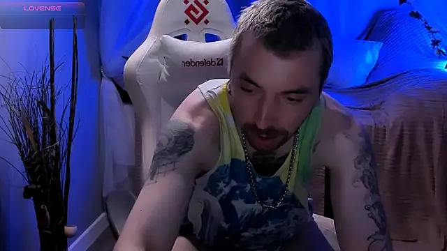 Snapshot of shaun_white chatting on December 14, 2025, 11:04 am shaun white online show from December 14, 2025, 11:04 am