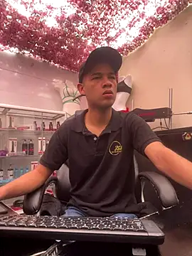 SweeXioji online show from December 18, 2025, 6:03 pm