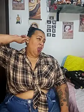 vicky-duarte online show from March 2, 2026, 9:32 pm