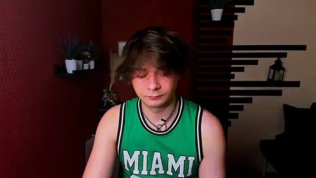 ErosPulseee online show from December 14, 2025, 12:43 pm