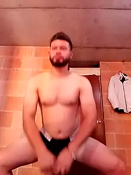 Snapshot of MaxSteel_x chatting on December 15, 2025, 1:15 pm MaxSteel x online show from December 15, 2025, 1:15 pm