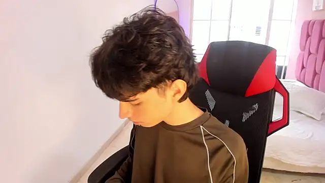 Snapshot of CONNOR_STONNE_ chatting on February 11, 2026, 4:01 pm CONNOR STONNE online show from February 11, 2026, 4:01 pm