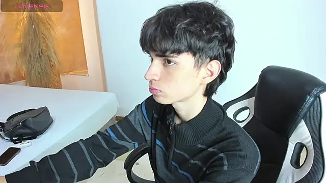 Snapshot of CONNOR_STONNE_ chatting on February 19, 2026, 7:43 pm CONNOR STONNE online show from February 19, 2026, 7:43 pm