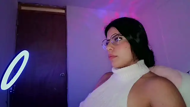 Adararouse1 online show from February 16, 2026, 7:43 pm