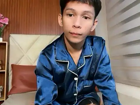 Snapshot of TheBoyAboveYou chatting on February 20, 2026, 4:51 pm TheBoyAboveYou online show from February 20, 2026, 4:51 pm