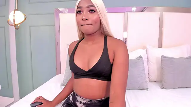 Snapshot of abigail_boltonn chatting on December 16, 2025, 8:47 pm abigail boltonn online show from December 16, 2025, 8:47 pm