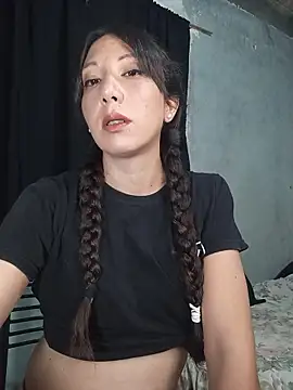 Snapshot of Cristal_azul777 chatting on April 17, 2026, 2:14 am Cristal azul777 online show from April 17, 2026, 2:14 am