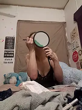 Snapshot of snowbird1117 chatting on January 15, 2026, 1:37 pm snowbird1117 online show from January 15, 2026, 1:37 pm