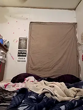 Snapshot of snowbird1117 chatting on February 5, 2026, 8:41 am snowbird1117 online show from February 5, 2026, 8:41 am