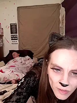 Snapshot of snowbird1117 chatting on February 16, 2026, 3:24 am snowbird1117 online show from February 16, 2026, 3:24 am