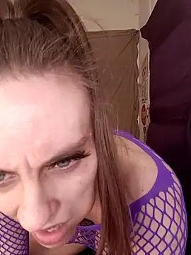 Snapshot of snowbird1117 chatting on February 19, 2026, 2:02 pm snowbird1117 online show from February 19, 2026, 2:02 pm