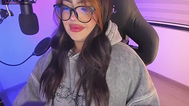 Snapshot of asheryn chatting on February 4, 2026, 1:22 am asheryn online show from February 4, 2026, 1:22 am