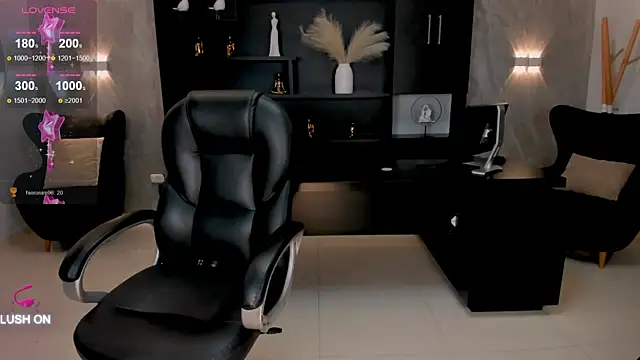 Snapshot of ChloeManson chatting on December 11, 2024, 11:54 pm ChloeManson online show from December 11, 2024, 11:54 pm