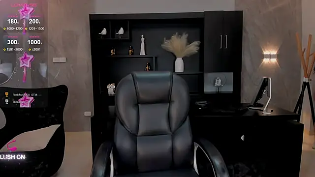 Snapshot of ChloeManson chatting on December 13, 2024, 11:39 pm ChloeManson online show from December 13, 2024, 11:39 pm