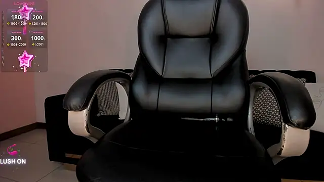 Snapshot of ChloeManson chatting on December 18, 2024, 3:11 pm ChloeManson online show from December 18, 2024, 3:11 pm