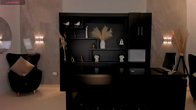 Snapshot of ChloeManson chatting on March 18, 2025, 8:48 pm ChloeManson online show from March 18, 2025, 8:48 pm