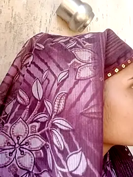 Snapshot of Neha637 chatting on December 15, 2025, 9:02 am Neha637 online show from December 15, 2025, 9:02 am