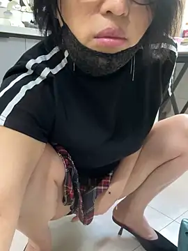 luckybaby666999 online show from May 15, 2026, 11:34 pm