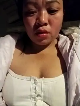 Snapshot of AlilaK2 chatting on December 14, 2025, 10:14 pm AlilaK2 online show from December 14, 2025, 10:14 pm