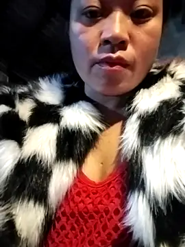 Snapshot of AlilaK2 chatting on December 15, 2025, 10:19 am AlilaK2 online show from December 15, 2025, 10:19 am