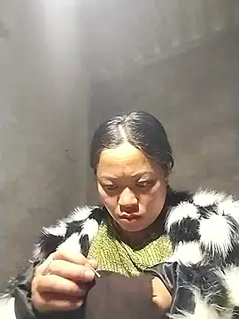 Snapshot of AlilaK2 chatting on December 18, 2025, 1:55 am AlilaK2 online show from December 18, 2025, 1:55 am