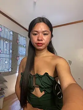 Snapshot of voganmarie chatting on April 2, 2026, 1:58 am voganmarie online show from April 2, 2026, 1:58 am