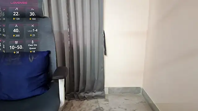 Snapshot of Spit_queenC_for_you chatting on January 13, 2026, 8:41 am Spit queenC for you online show from January 13, 2026, 8:41 am