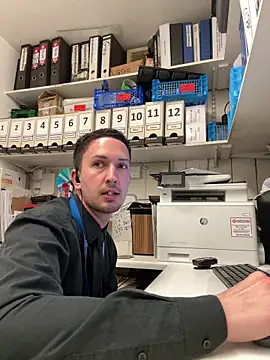dirtyanal23 online show from May 14, 2026, 7:53 pm