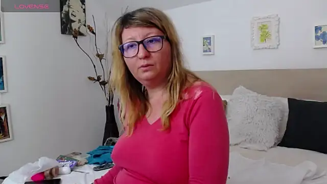 Snapshot of OlgaPavlova chatting on February 25, 2026, 2:37 pm OlgaPavlova online show from February 25, 2026, 2:37 pm