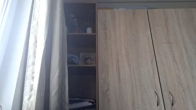 KellyKelik online show from January 6, 2026, 8:18 am