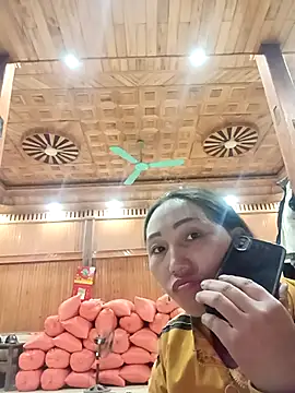 Snapshot of Lorena-a chatting on December 15, 2025, 11:25 am Lorena-a online show from December 15, 2025, 11:25 am